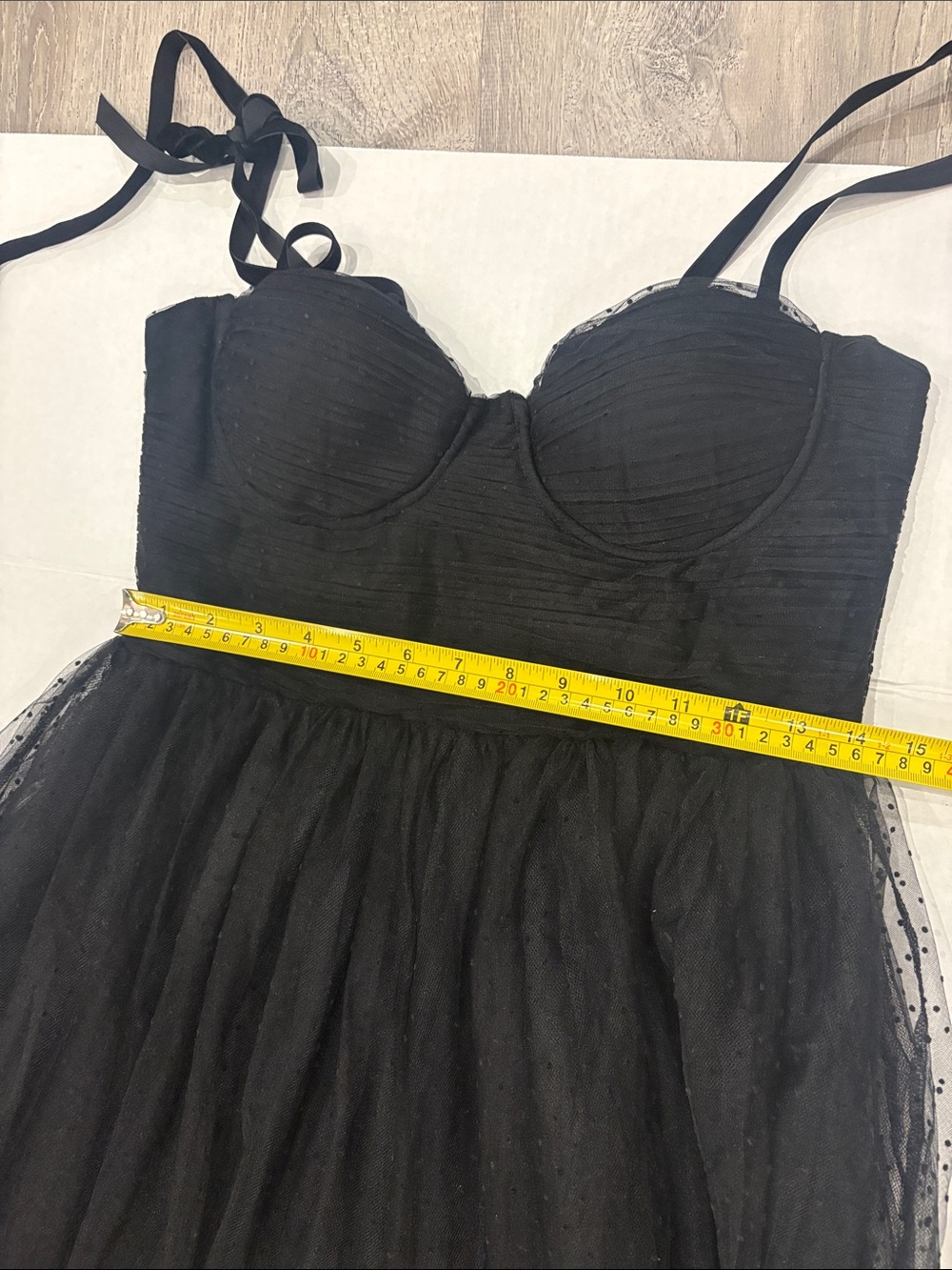 NWOT ASTR the Label Karyme Tie Strap Polka Dot Black Midi Dress Size M - Picture 14 of 17